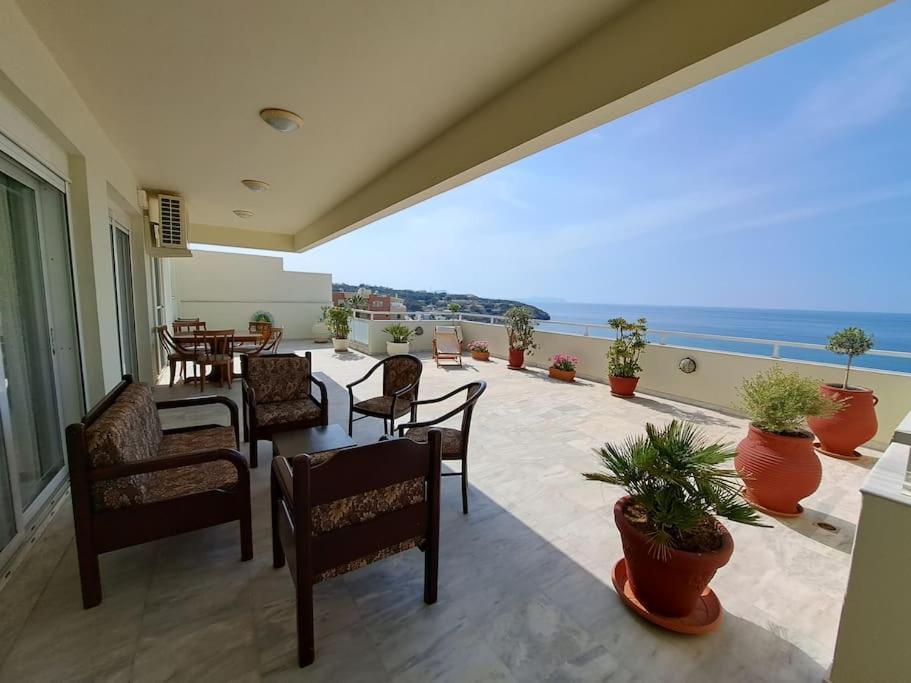 Seaview Flora'S Luxury Apartment-300Meters From The Beach Rethymno  ภายนอก รูปภาพ