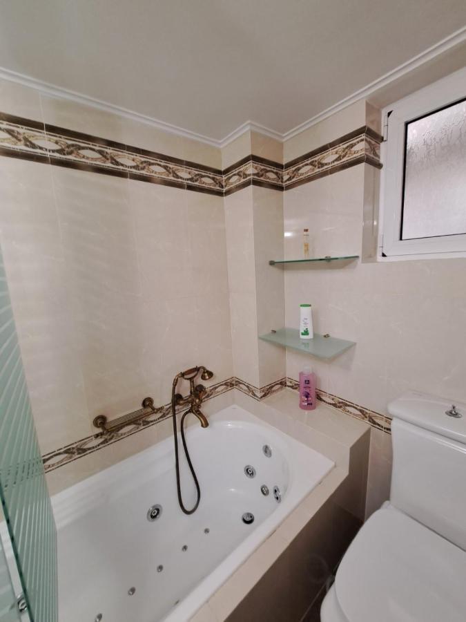 Seaview Flora'S Luxury Apartment-300Meters From The Beach Rethymno  ภายนอก รูปภาพ