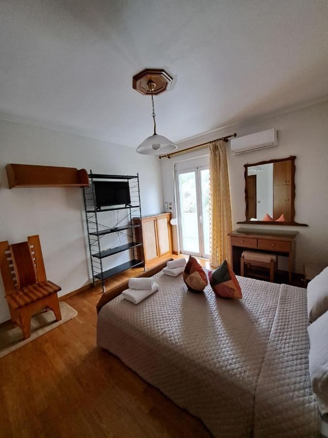 Seaview Flora'S Luxury Apartment-300Meters From The Beach Rethymno  ภายนอก รูปภาพ