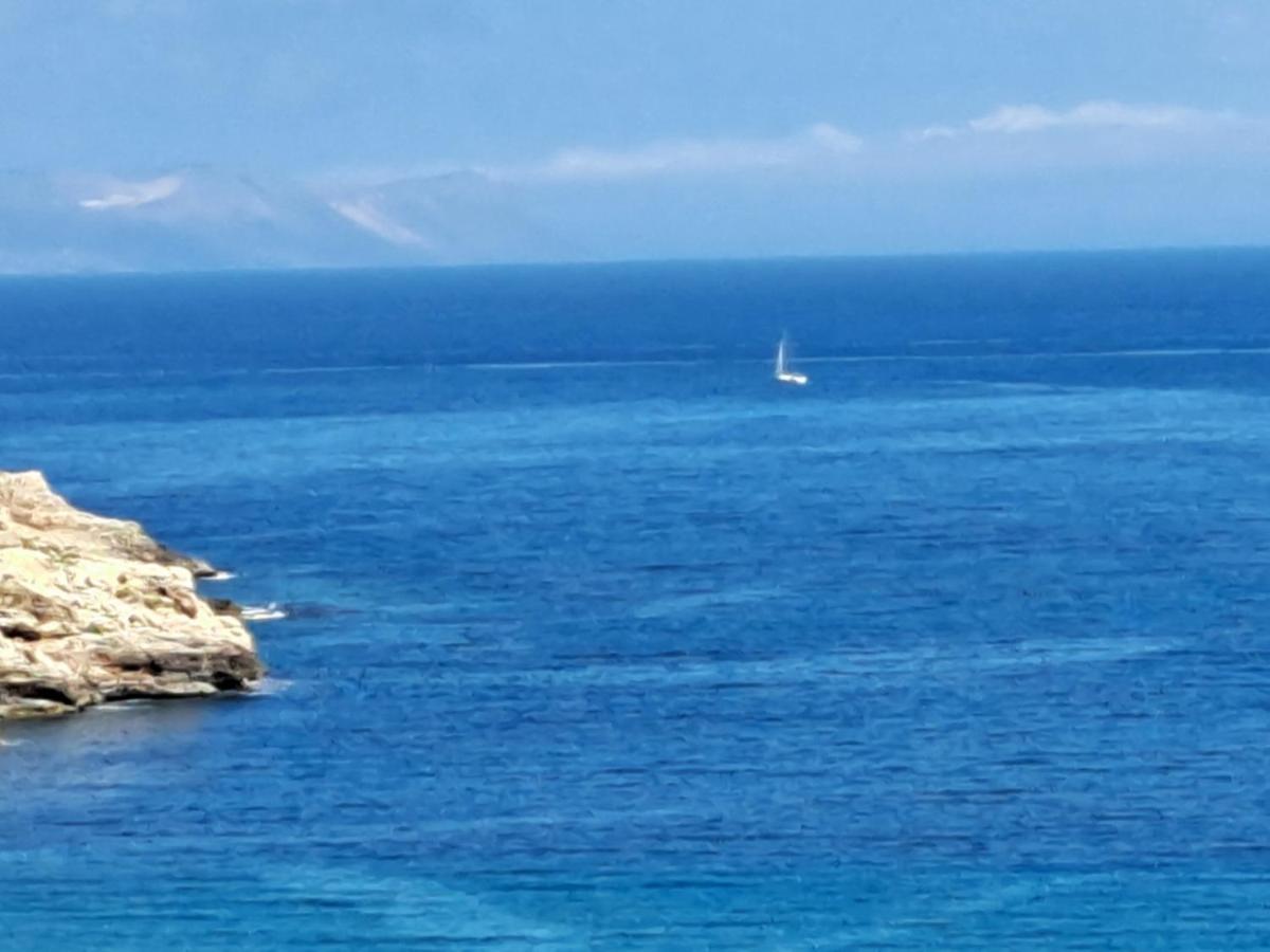 Seaview Flora'S Luxury Apartment-300Meters From The Beach Rethymno  ภายนอก รูปภาพ