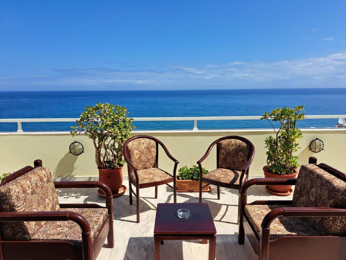 Seaview Flora'S Luxury Apartment-300Meters From The Beach Rethymno  ภายนอก รูปภาพ