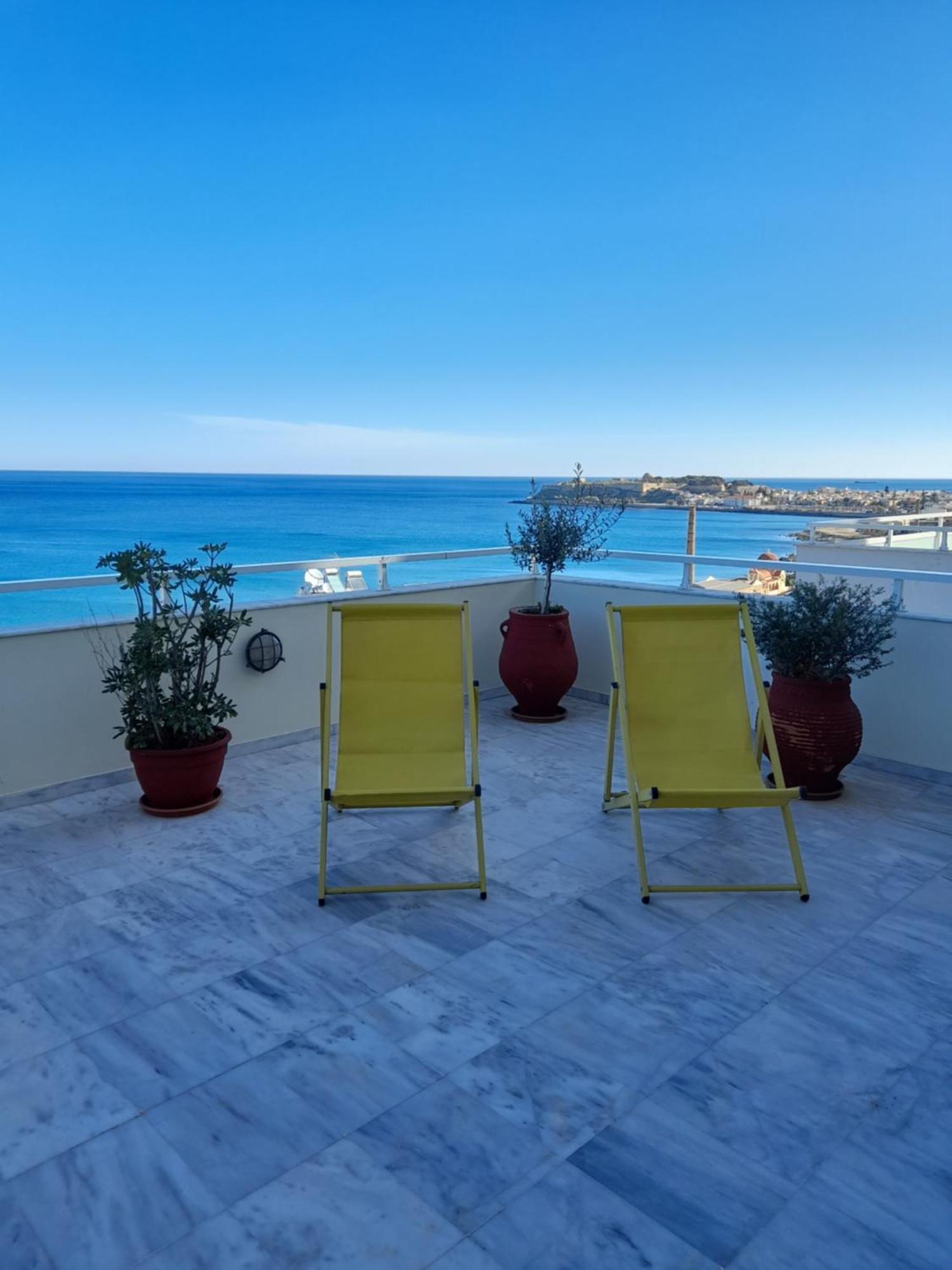 Seaview Flora'S Luxury Apartment-300Meters From The Beach Rethymno  ภายนอก รูปภาพ